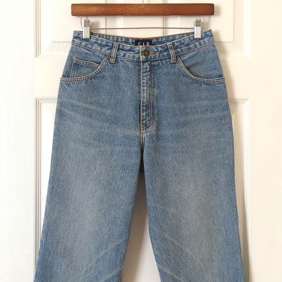 Gap 90's Vintage Classic Medium Wash High Rise Slim Fit Straight Leg Jeans 9/10 - Picture 2 of 14